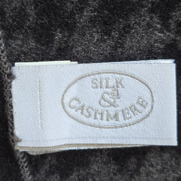 NWOT *SILK* Grey & Black Houndstooth Scarf - Picture 5 of 8